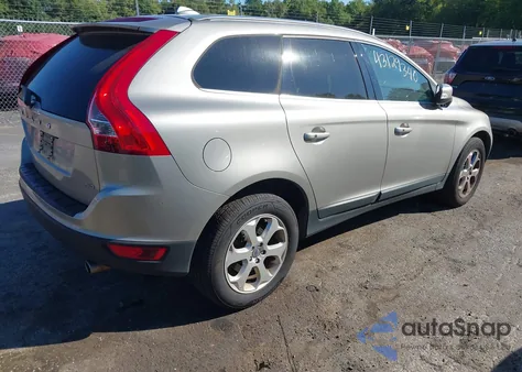 2013 Volvo Xc60 3.2 Premier z USA, uszkodzony, nr VIN YV4940DZ4D2420632